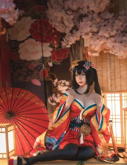 豪妇荡乳1一5潘金莲2的导演是谁_蓝光神马在线观看