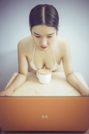 二人世界高清视频播放_在线播放高清